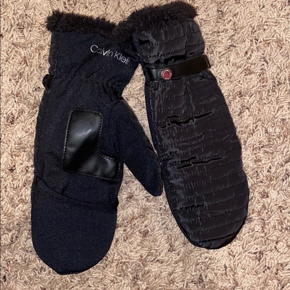 Black Womens calvin klein mittens